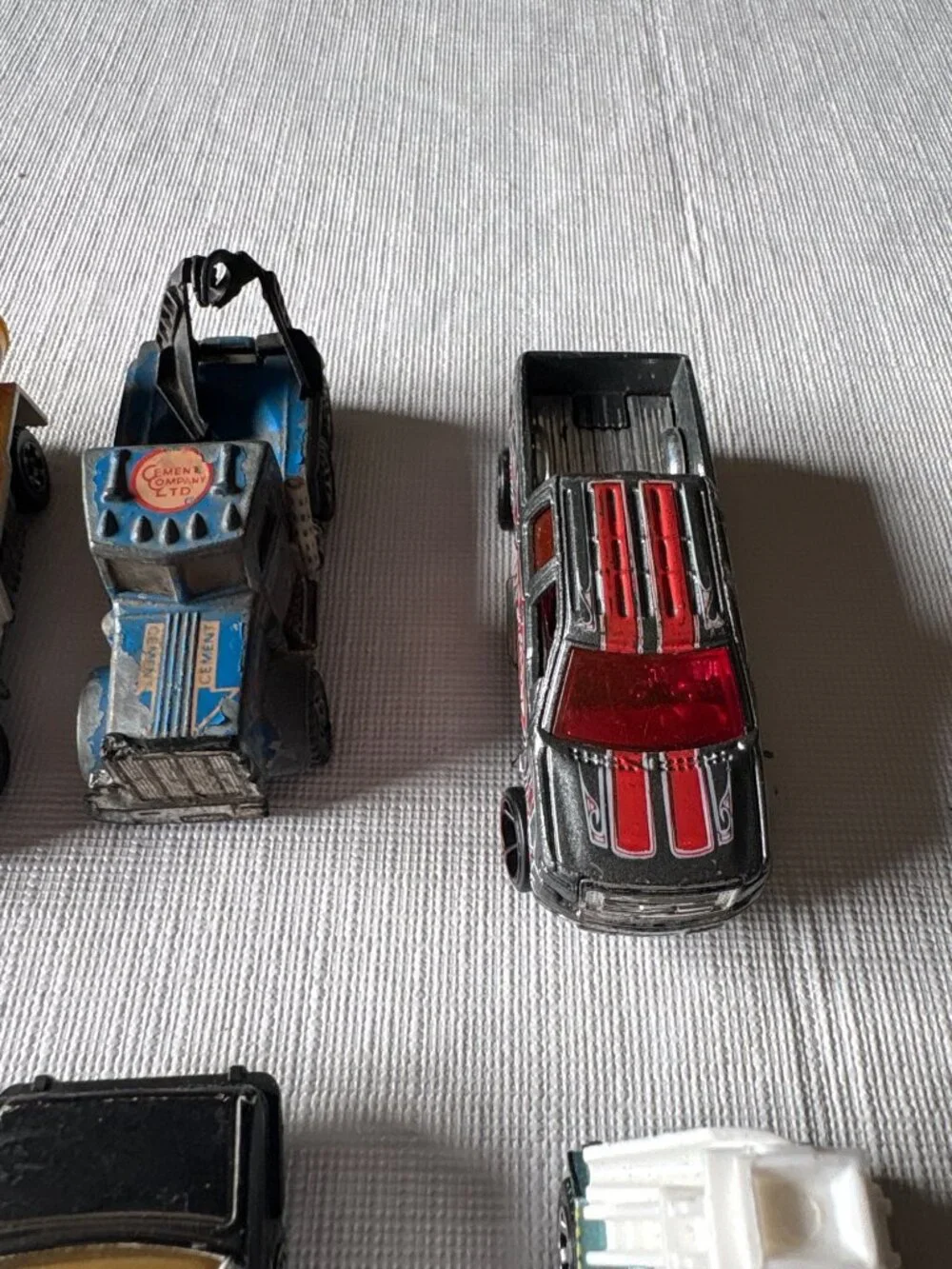 Vintage Die-Cast Toy Cars & Trucks Lot Of 16 Mixed Brands & Models Ford Mustang